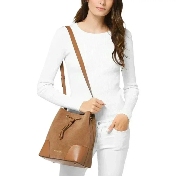 Michael Kors Cary Medium Suede Bucket Bag Purse Brown Shoulder Satchel Crossbody - Picture 1 of 15